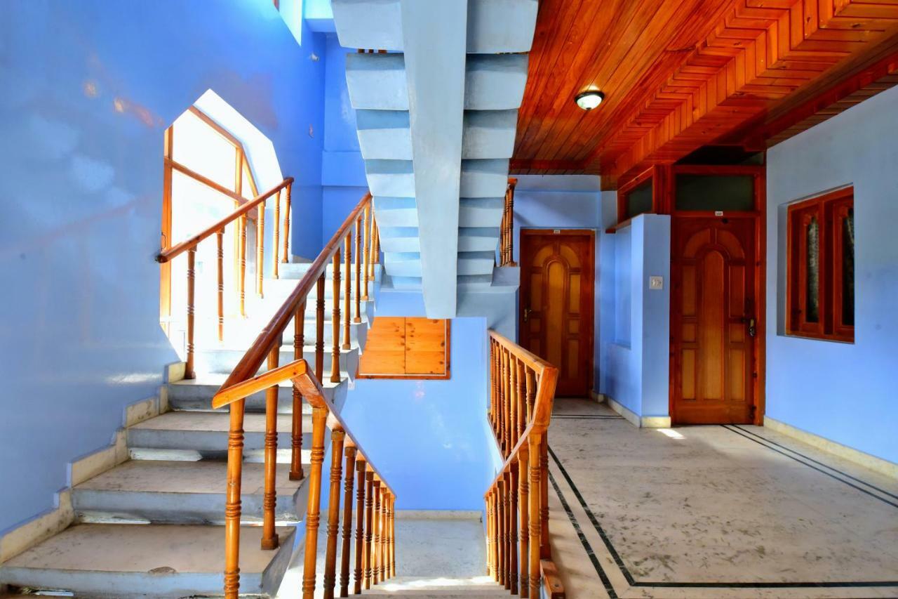 Capital O 38846 Varsha Inn Haripūr Exterior foto